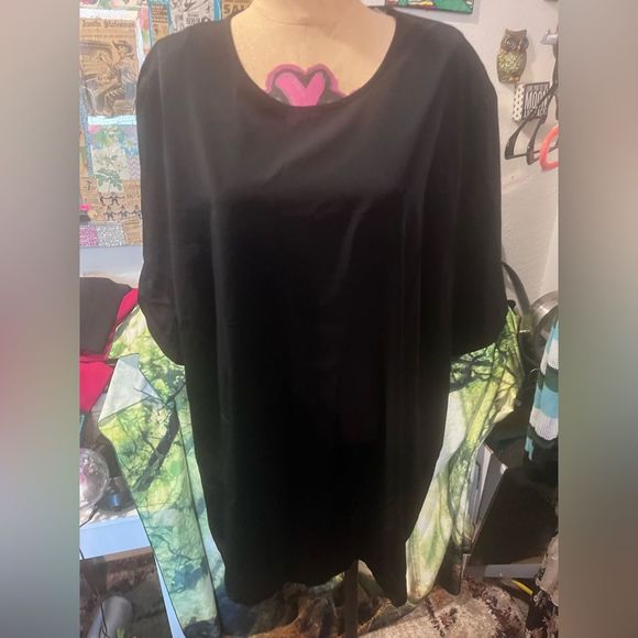 Maggie Barnes Tops - Maggie Barnes top